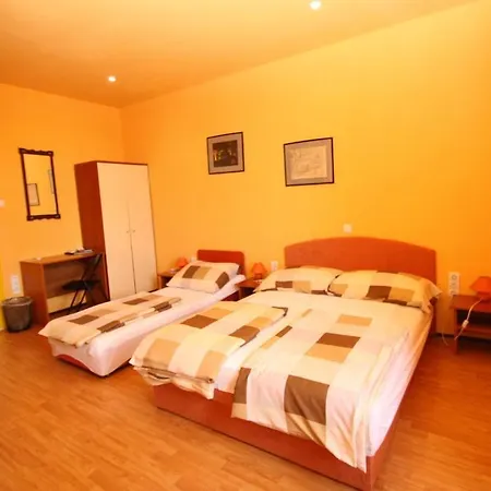 Zona Apartment
