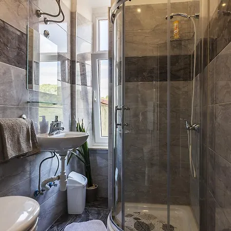 Apartment Zona Pula